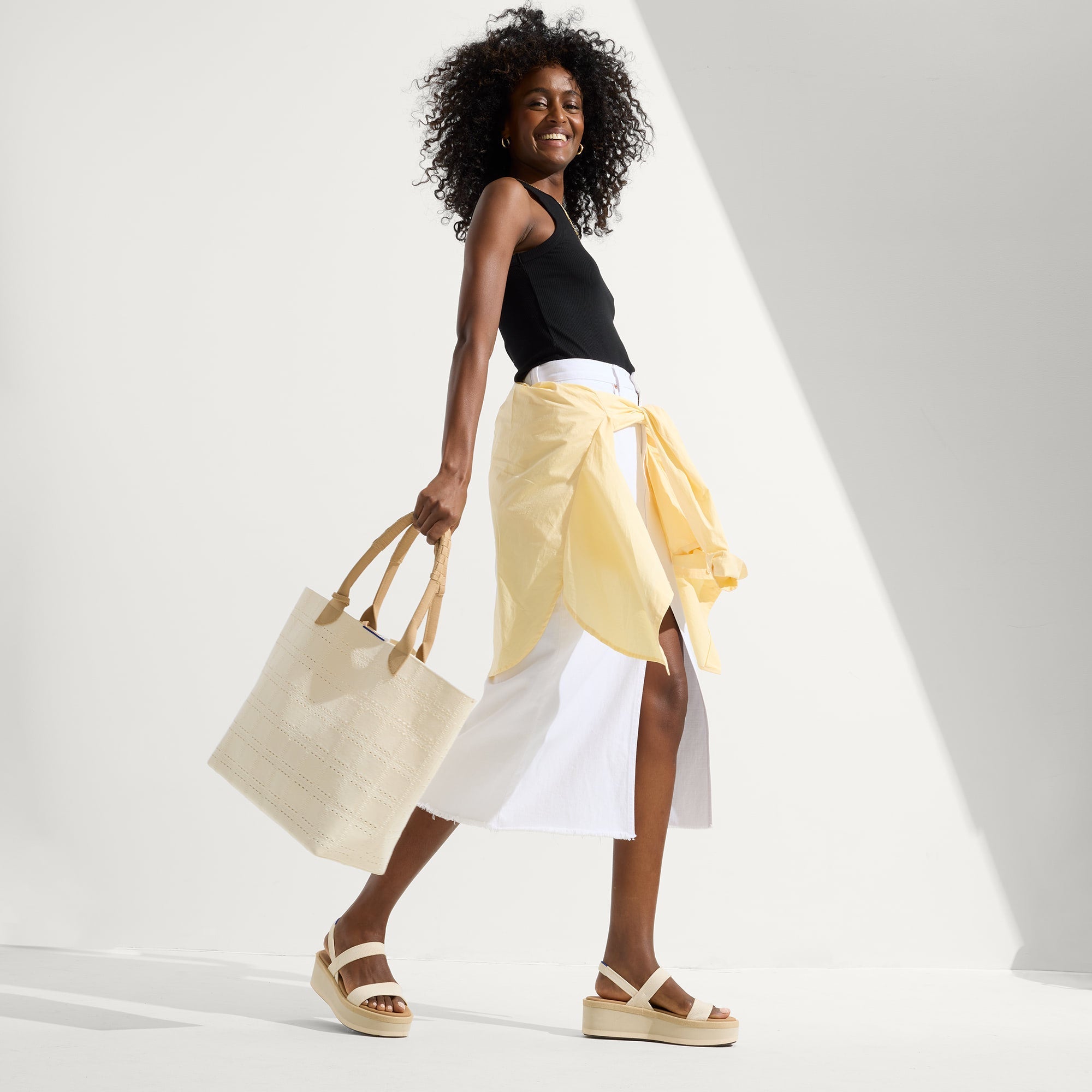The Lightweight Wedge Sandal - Salt